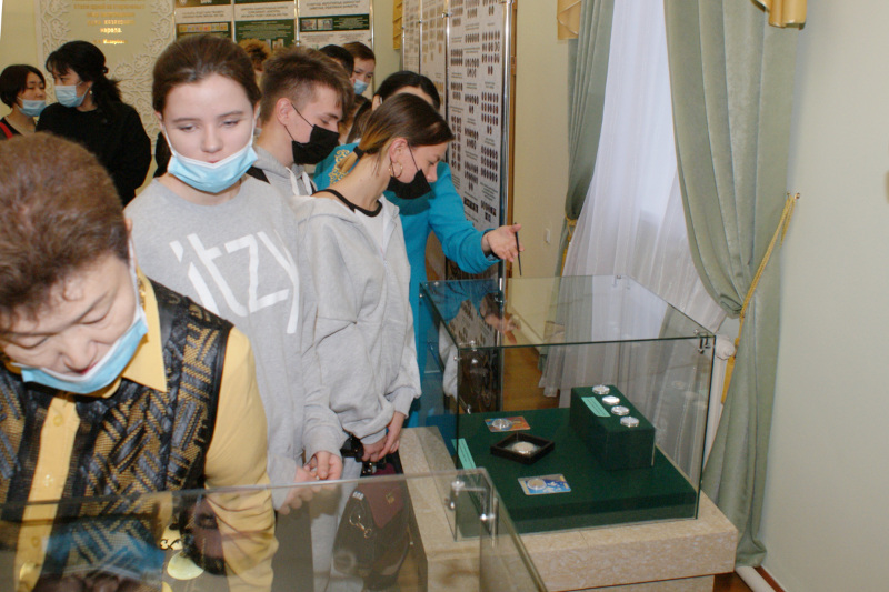 28-летие национальной валюты — тенге