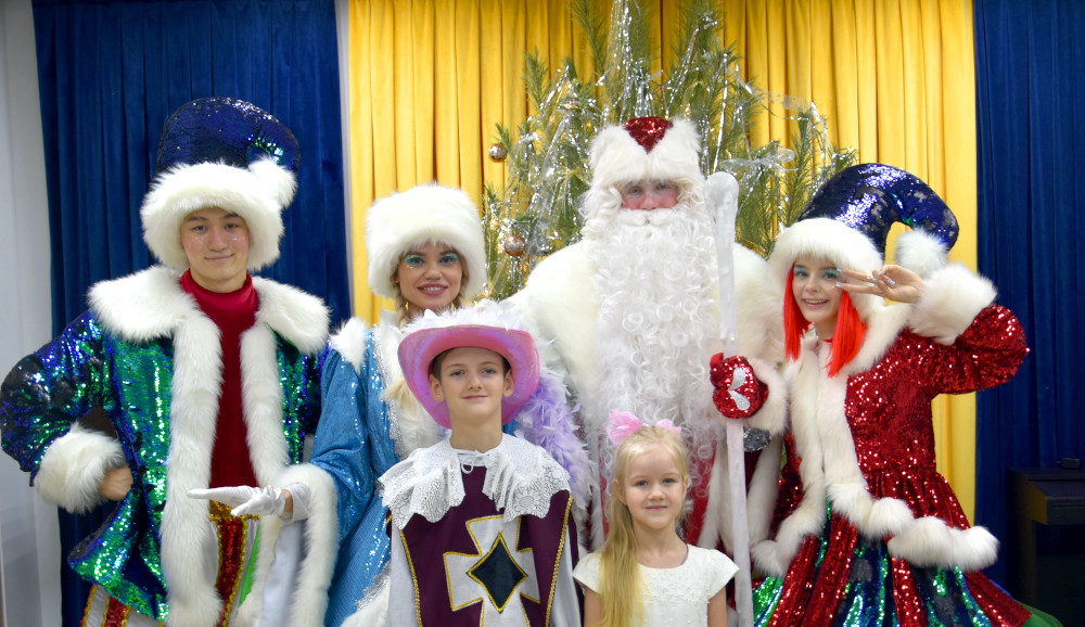 В актовом зале ГТК прошли Новогодние праздники у елки для детей сотрудников