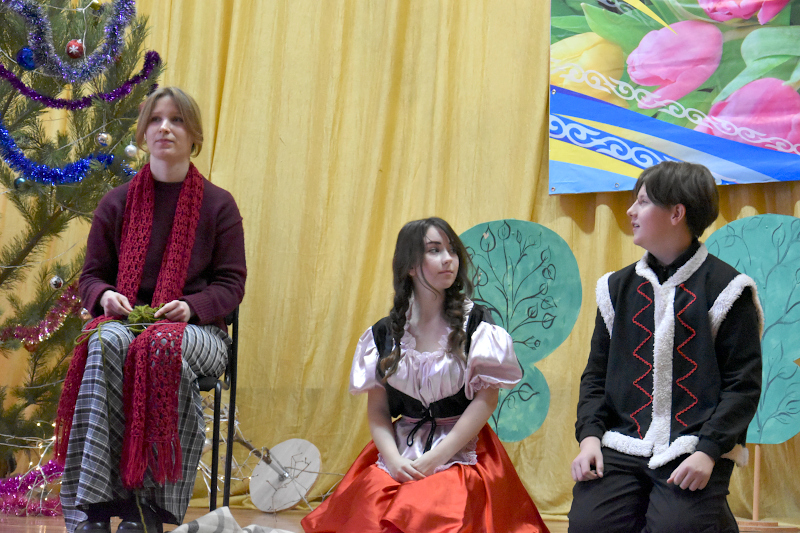 В актовом зале ГТК прошли Новогодние праздники у елки для детей сотрудников