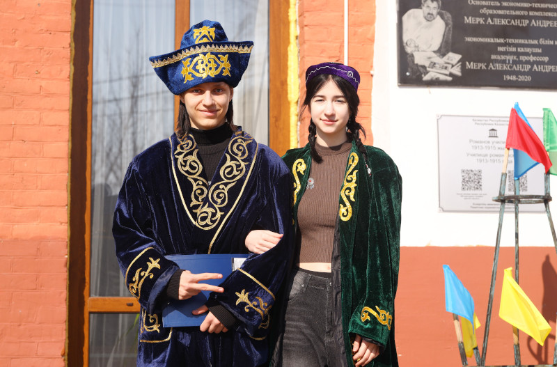 Наурыз мейрамы құтты болсын: колледж көктем, бірлік және жаңару мерекесін қарсы алады