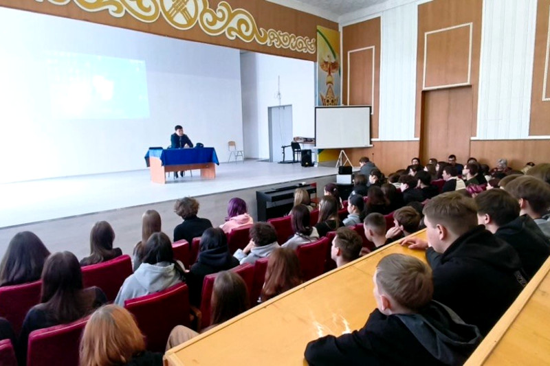 Кураторский час на тему: «Правовая культура молодёжи как основа ответственного гражданства в условиях новой Конституции»